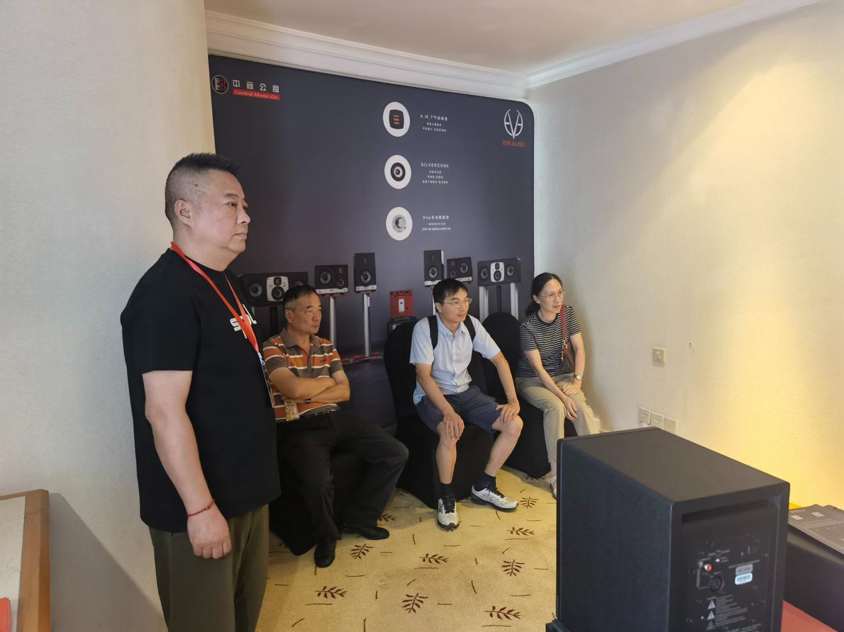 resized_σ╛«Σ┐íσ¢╛τëç_20250831233534_180.jpg