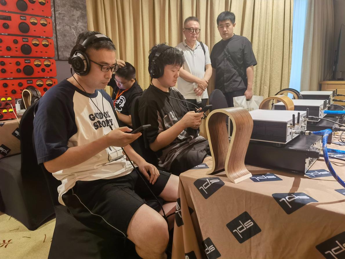 resized_σ╛«Σ┐íσ¢╛τëç_20250831233534_203.jpg