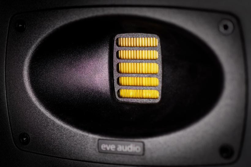 EveAudio_EXO25_bass2.jpg